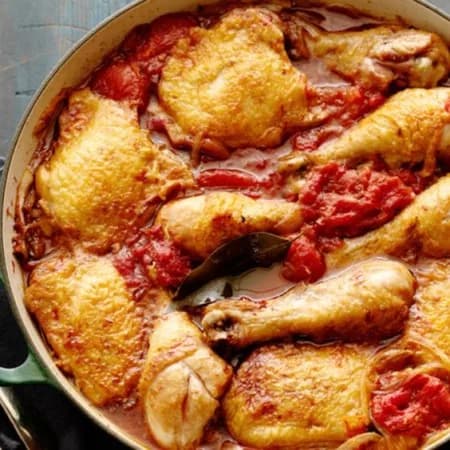Spicy chicken legs with tomatoes
