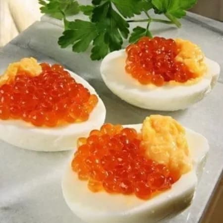 Яйца с икрой