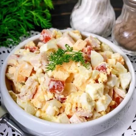 Салат с копченой курицей