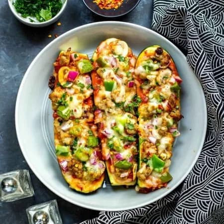 Запеченные лодочки из цуккини