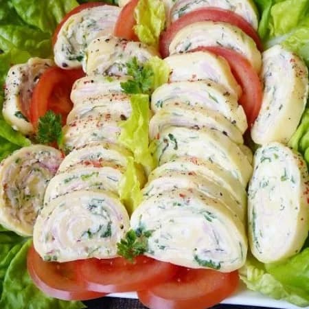 Roll of cheese, ham and mushrooms