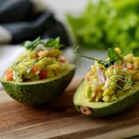 Лодочки из авокадо