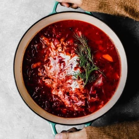 Light borsch with meatballs