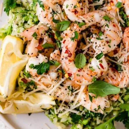  Салат «Креветки на снежной подушке»