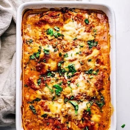 Lasagna with zucchini, spinach and salmon