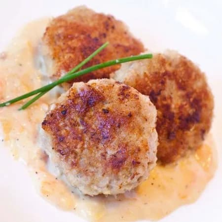 Curd and meat cutlets