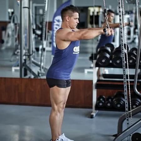 Тяга верхнего блока с прямыми руками