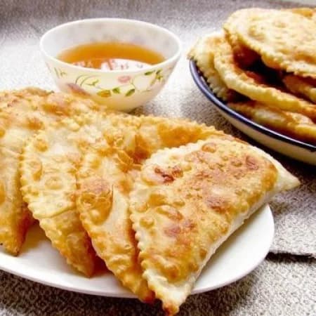 Чебурек с сыром, сосиской