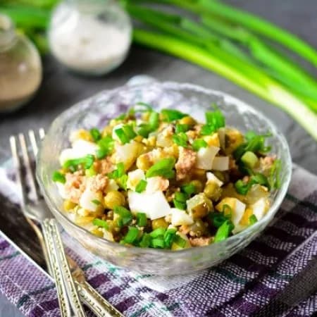 Салат из печени трески