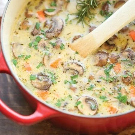 Суп куриный с грибами и плавленным сыром