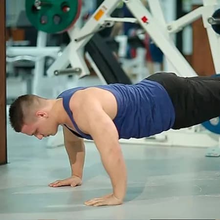 Отжимания с поднятыми ногами