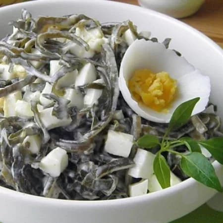 Салат с морской капустой