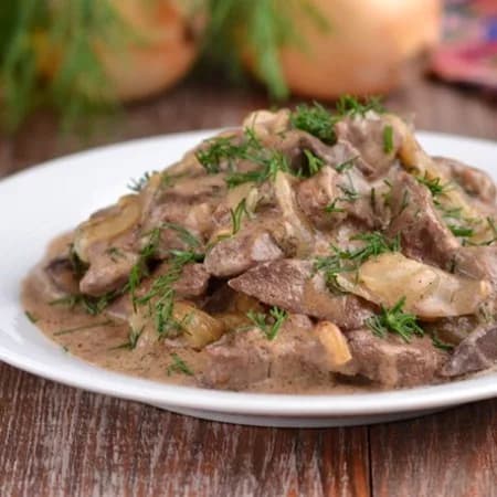 Печень по-строгановски