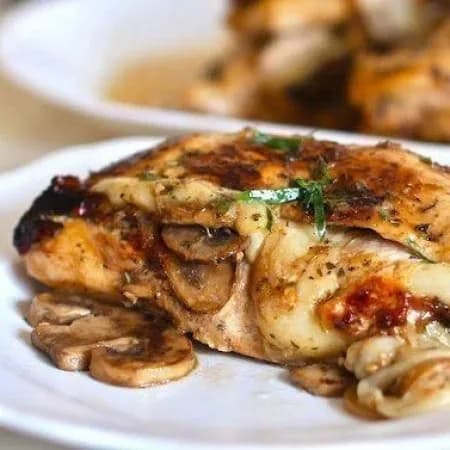 Куриное филе с грибами