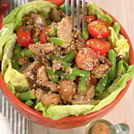 Салат с фасолью