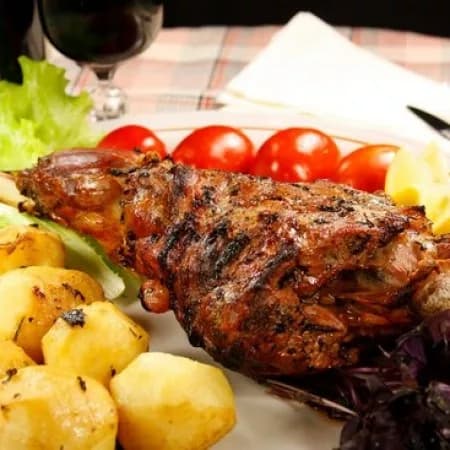 Lamb shoulder baked in the sleeve