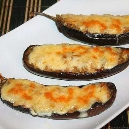 Грибной жульен в баклажанах