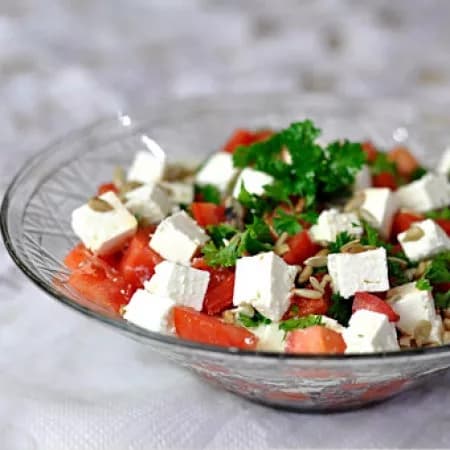 Салат с брынзой