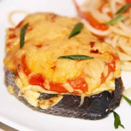 Горбуша запеченная под овощами