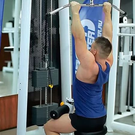 Тяга верхнего блока к груди