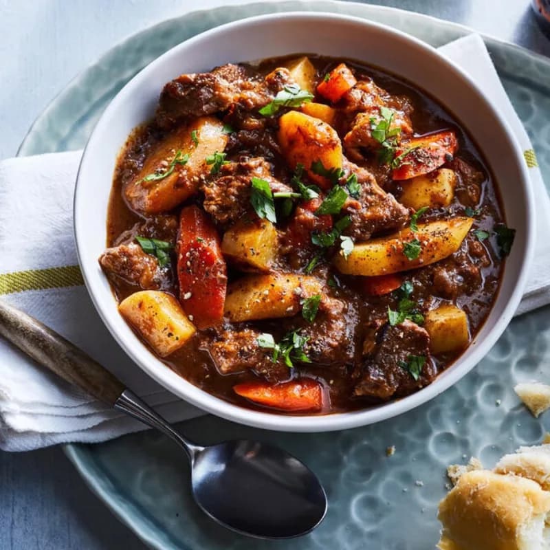 Тушеная говядина с овощами