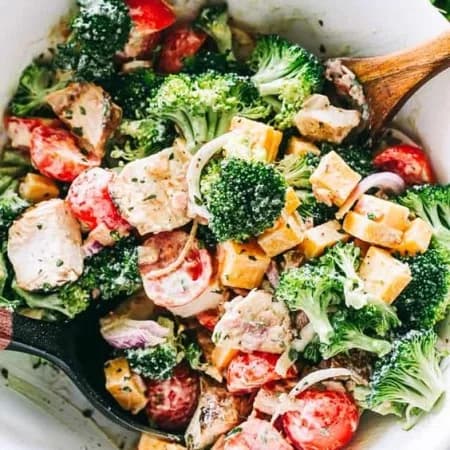 Cauliflower salad with tomatoes