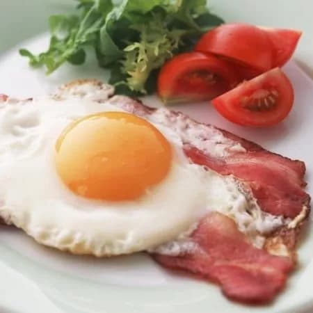 Яичница с беконом 