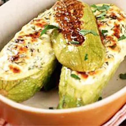 Кабачки, фаршированные творогом