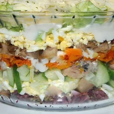 Салат из жареных шампиньонов