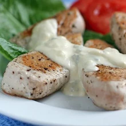 Turkey fillet with blue cheese sauce