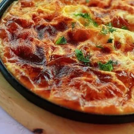 Омлет с тунцом и сыром фета