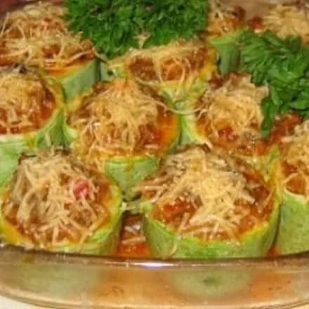 Кабачок фаршированный