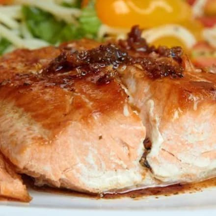 Рыбные стейки с помидорами