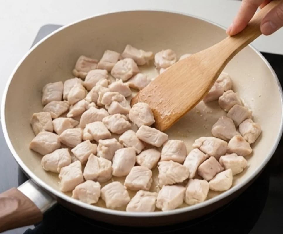 Приготовьте курицу отдельно