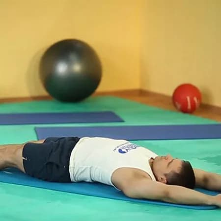 «Складной нож» в положении лежа на спине