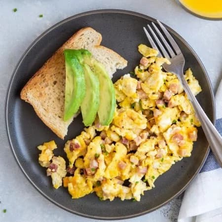 Scramble with chicken