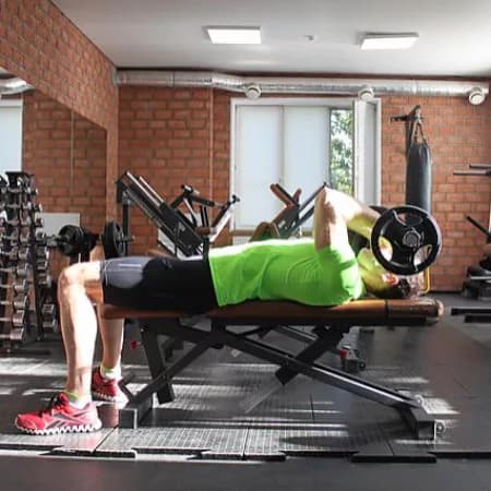 Французский жим лежа