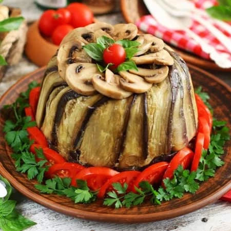 Баклажаны с курицей и грибами