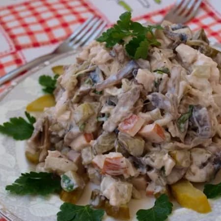 Салат из телятины с маринованными грибами