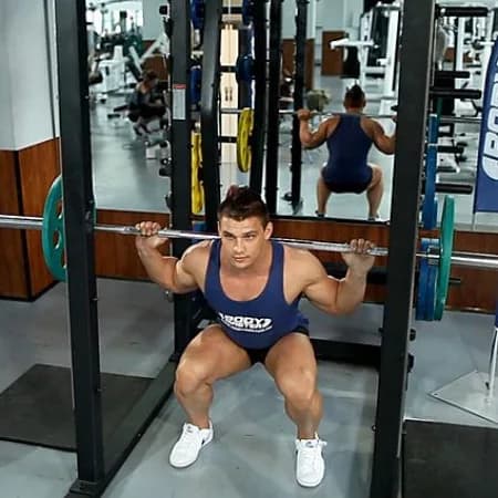 Приседания со штангой