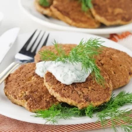 Оладушки из печени с адыгейским сыром