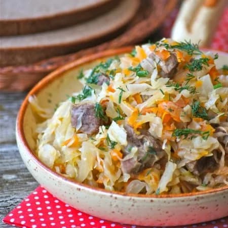 Бигус со свининой и сосисками