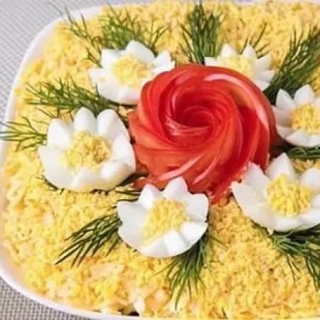 Салат с печенью и сыром