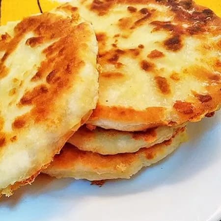 Сырные лепёшки с яйцом