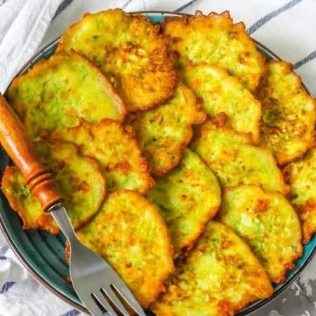 Оладьи из кабачков с адыгейским сыром