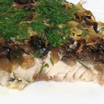 Скумбрия запеченная с грибами