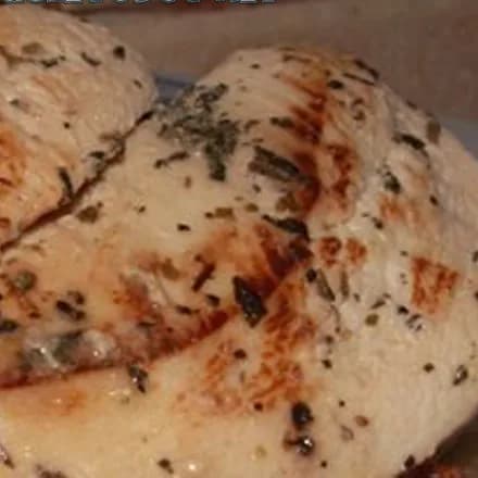 Куриная грудка с травами